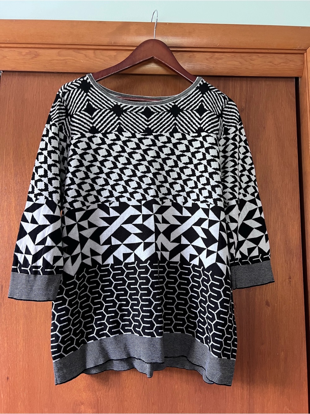 Chico's Black and White Geometric Pattern Sweater